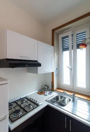 Garibaldi Lovely Apartment Como 0*,  Italië